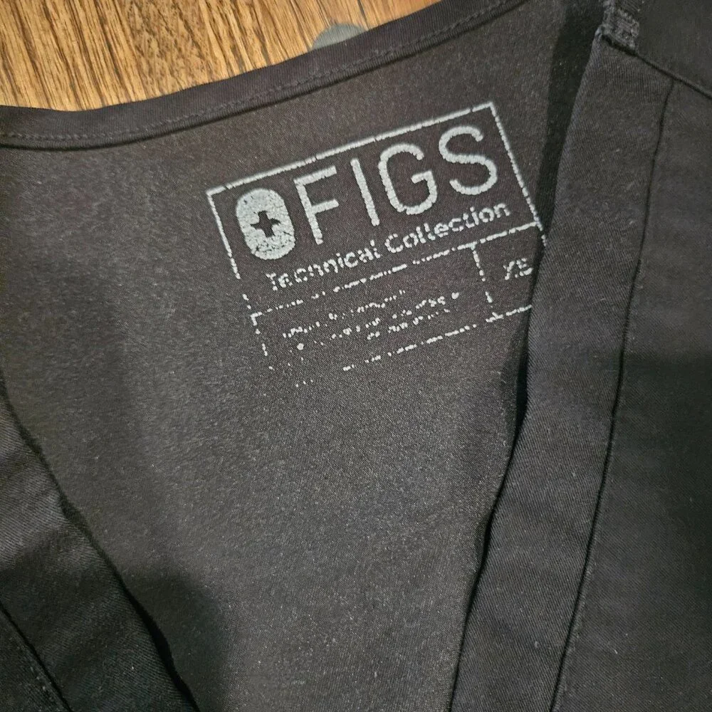 Figs scrub top - Picture 3 of 3